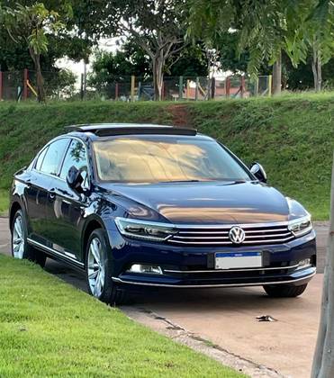 VOLKSWAGEN PASSAT 2.0 16V TSI BLUEMOTION GASOLINA HIGHLINE 4P DSG VOLKSWAGEN PASSAT 2.0 16V TSI BLUEMOTION GASOLINA HIGHLINE 4P DSG